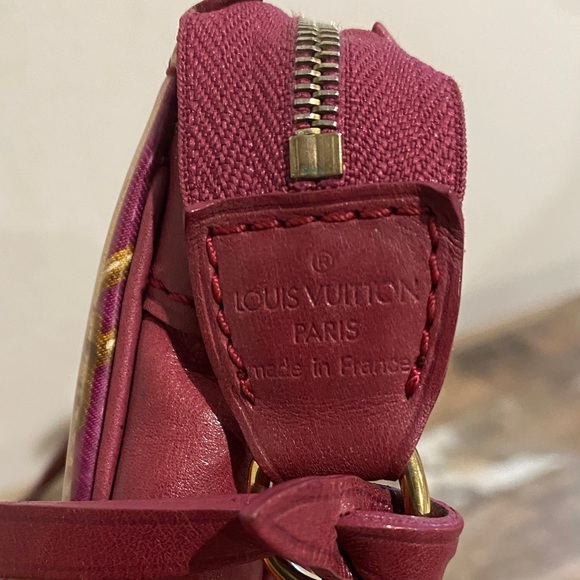 Louis Vuitton Charms Pochette with COA. Limited Edition! - Picture 6 of 12